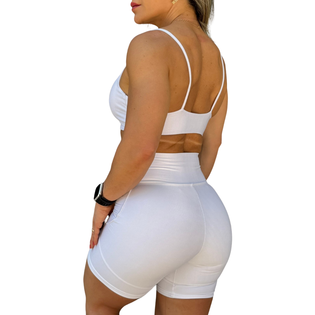 SHORTS CANELADO RECORTE